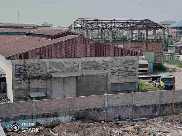 Warehouse - Neighborhood Industriel
