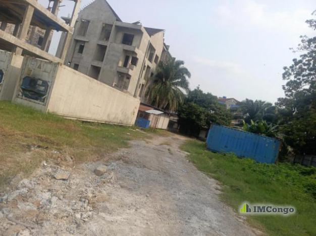 Terrain - Quartier Ndolo (Ref: Hôtel Kampo)
