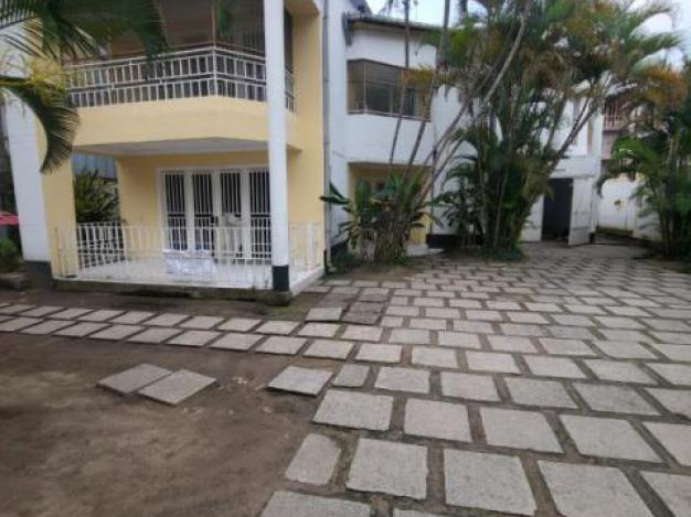 House - Neighborhood GB