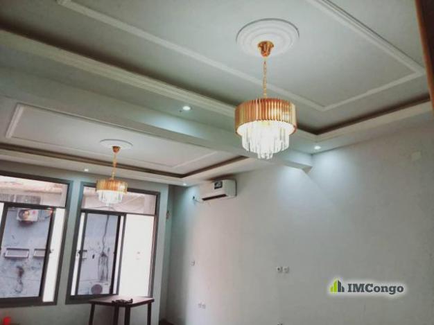 Nyumba - Mtaa Haut-commandement