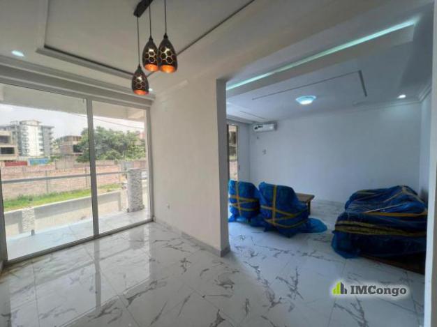 Apartment - Neighborhood Chanic