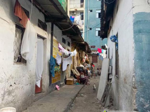 Parcelle - lingwala (réf. Académie de Beaux-Arts)